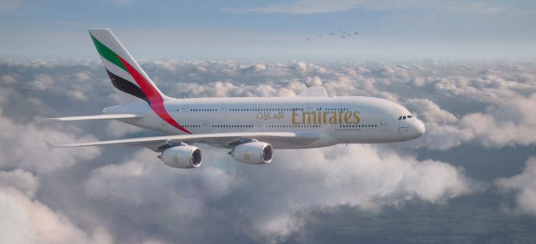 Gerry the Goose létá s Emirates: letecká společnost představuje novou kampaň „Létejte lépe“ s nevšedním pasažérem
